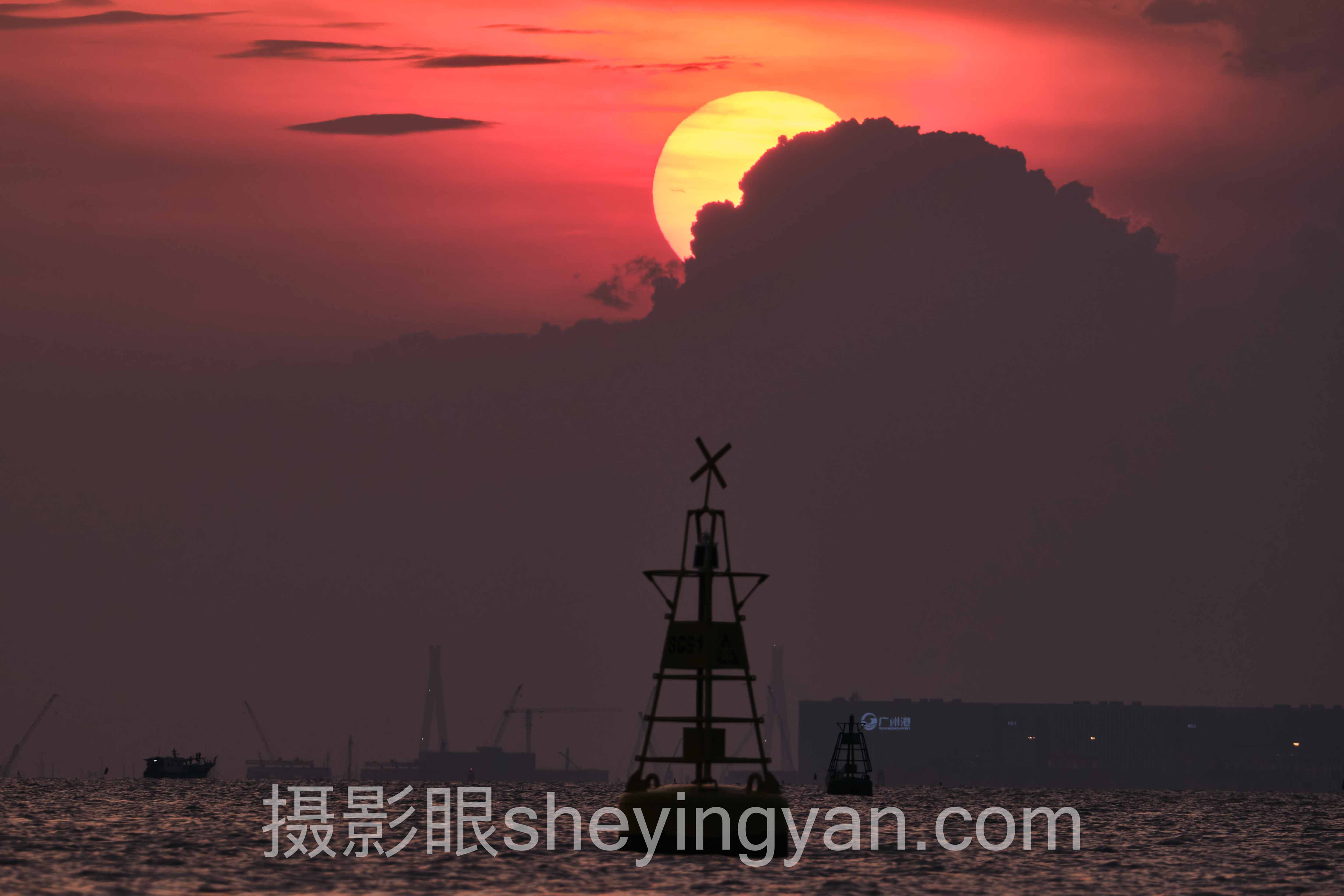 摄影点评主流方案横向对比：哪个更适合练出摄影眼？