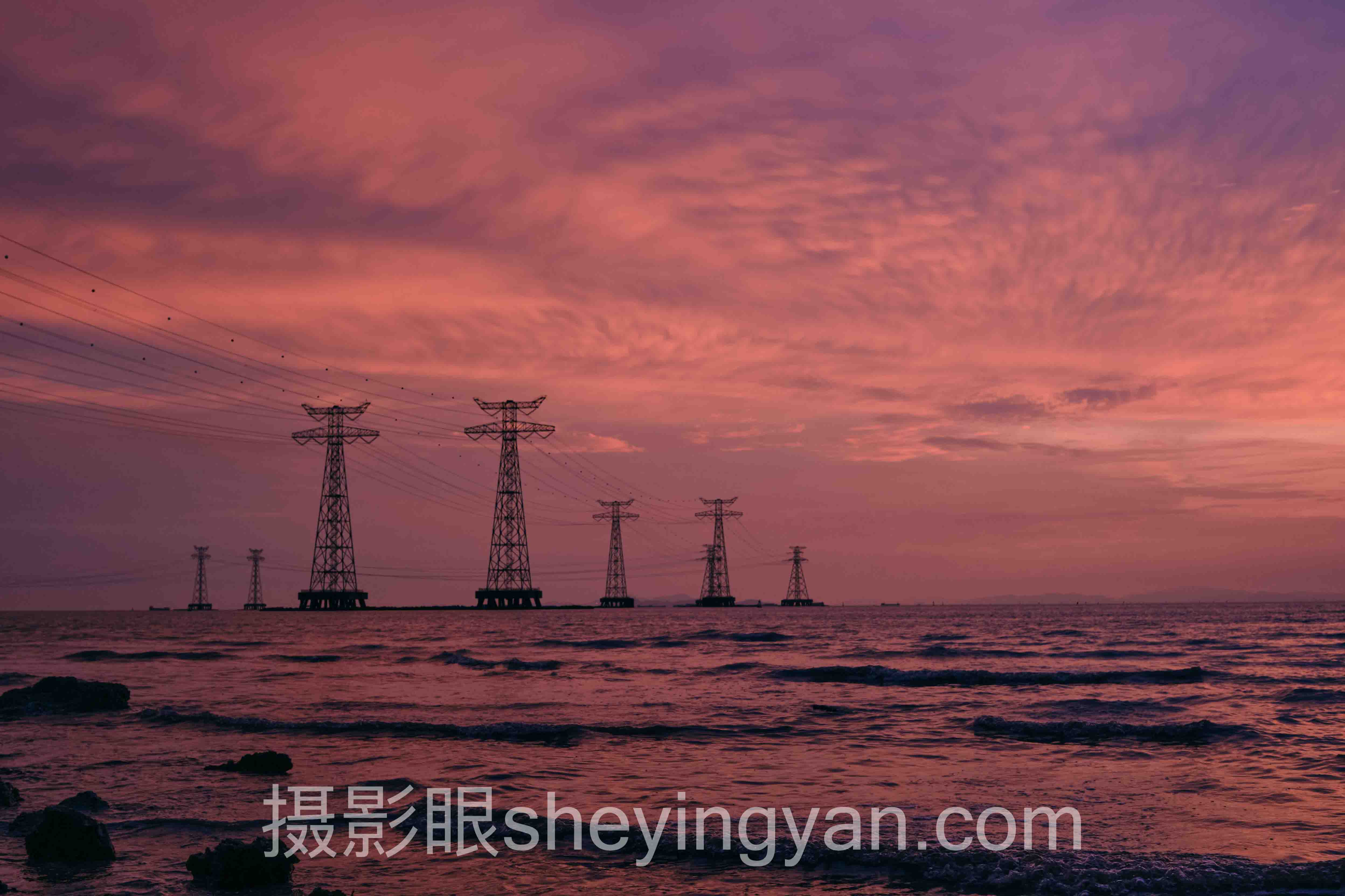 摄影点评行业数据全景:7组数据揭示照片打分平台真实生态